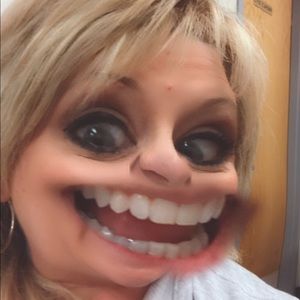 Meet your Posher, Kelly